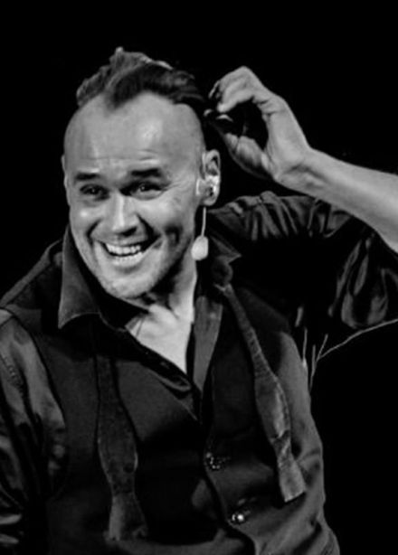 Максим Аверин. Моноспектакль «Научи меня жить»