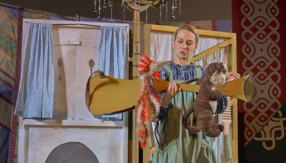 Кукольный спектакль «Жжжихарка»