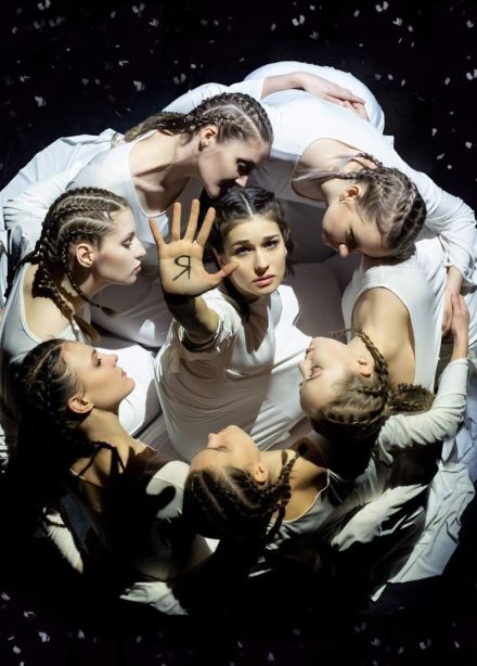 Пластический спектакль «Я»