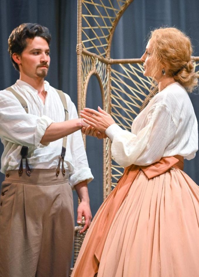 Спектакль «Месяц в деревне»