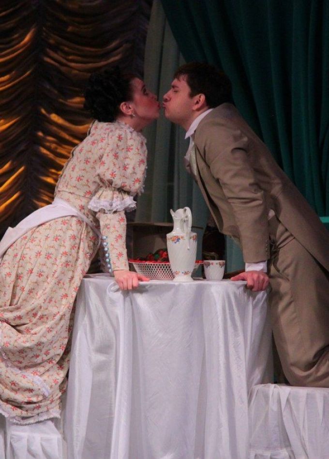 Спектакль «Сенокос начался, или Дайте мне пистолет!»