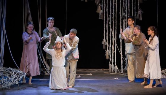 Спектакль «Йӱксалче / Песни небесной птицы»